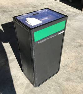 lot 4 image: Cool Point AHT Bottle Cooler
