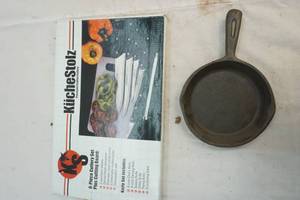 fry pan, knife set