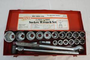 TNT socket set
