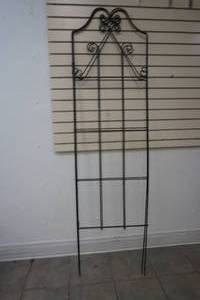 folding trellis