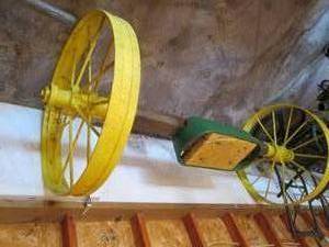 lot 5 image: Tractor Axle set up to be a planter...