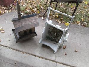 lot 9 image: Bird Feeder and Garden wagon plante...