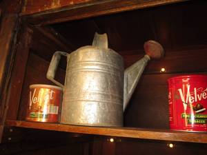 lot 49 image: Vintage water can and metal.contain...