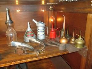 lot 53 image: Vintage lubrication lot...