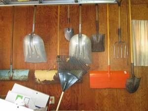 lot 99 image: Lot of Shovels and Garden tools...
