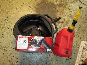 lot 119 image: Craftsman Grinder gas can and oil p...