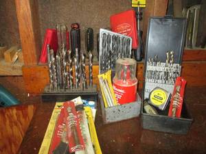 lot 121 image: Drill bits, screwdrivers and more...