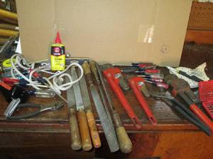 lot 142 image: Files and pipe wrenches and other h...