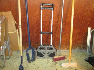 lot 165 image: Folding 2 wheel cart Hand tools...