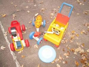 lot 174 image: Lot of vintage toys...