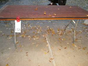 lot 0182 image: Vintage folding table