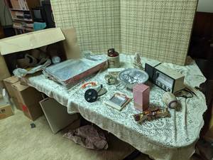 lot 241 image: Vintage Panasonic Radio Powers On...
