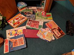 lot 243 image: Vintage Board Games, Puzzles, Bingo...