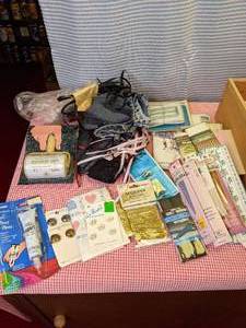 lot 257 image: Box of Sewing Supplies (Zippers, Bu...