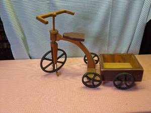 lot 305 image: Wooden tricycle with wagon (decor)...