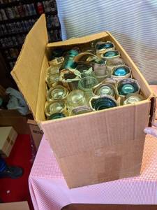 lot 354 image: Large box with 3 layers of fence in...
