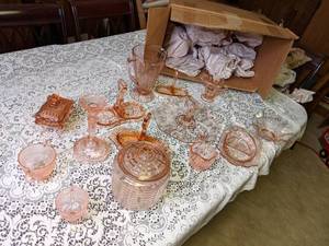 lot 208 image: Large Lot of Vintage Pink Glassware...