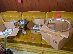lot 223 image: Vintage Towle Silver Plated Punch S...