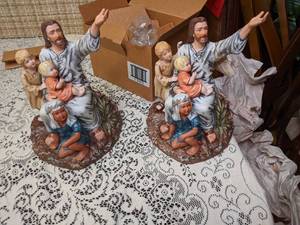 lot 227 image: (2) Porcelain Figurines -Christ WC...