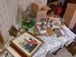 lot 230 image: Brass Decor Pieces (Home Interiors ...