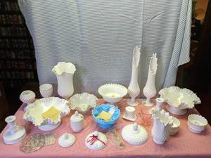 lot 292 image: glassware (milk glass, blue and pin...