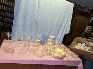 lot 294 image: Glassware (Fostoria Caprice dishes,...