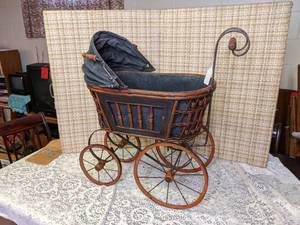 lot 239 image: Vintage Doll Carriage 24 X 15 X 2...