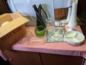 lot 268 image: Fire King Bakeware, Crystal Shot Gl...