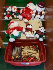 lot 326 image: Tote with Christmas Bears and light...