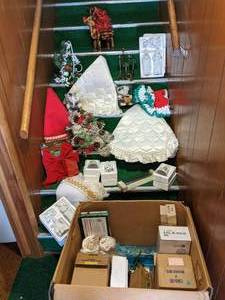 lot 337 image: Large Holiday decor lot Ceramic na...