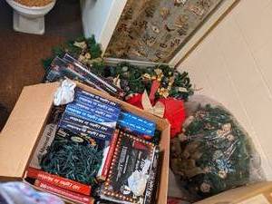 lot 340 image: Large Christmas decor lot. Several ...