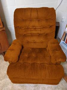 lot 182 image: Recliner Chair...