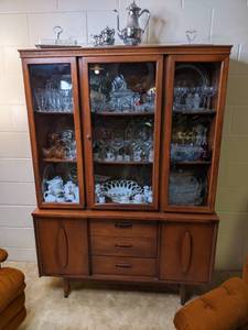 lot 184 image: Vintage Hutch 46.5 X 15.25 X 67 ...