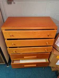 lot 309 image: Dresser 301737.5 (see photos...