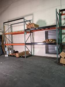 Pallet Racking includes 7 12 uprig...