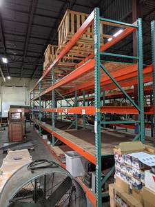 Pallet Racking includes 5 12 uprig...