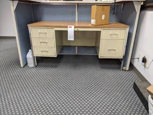 Work deskwith 30 x59 top and Recep...