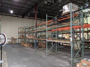 Pallet Racking includes 7 12 uprig...