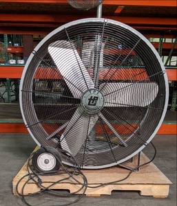 TPI Industrial fan on Wheels measur...