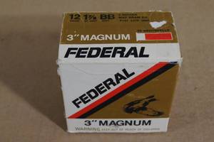 lot 73 image: 25 Federal 12 Gauge 3 Magnum BB Shotshells