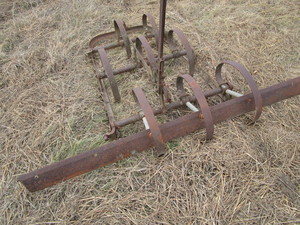 lot 15 image: Spring tooth section with leveling ...