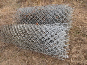 lot 19 image: Chain link fencing rolls 58L and 5...