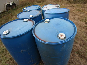 lot 22 image: Blue 55 gallon barrels, qty 6...