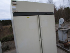 lot 31 image: Baxter Cryo refrigerator 1100, 57W...