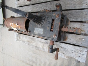 lot 34 image: Wagner sausage stuffer...