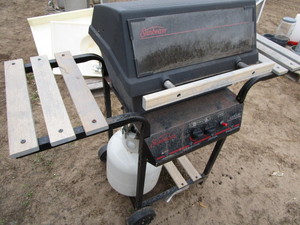 lot 38 image: Sunbeam BBQ grill, tank and two sid...