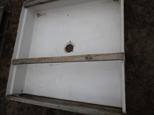 lot 40 image: Salo shower stall base...
