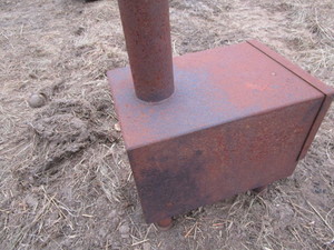 lot 78 image: Fish house stove...