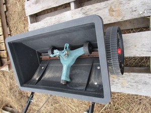 lot 73 image: Drop spreader, sprinkler...