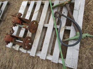 lot 72 image: Belt driven mechanism, hydraulic ho...